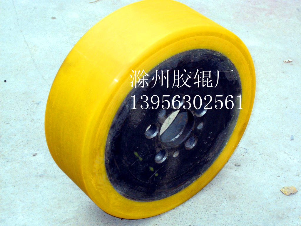 叉车轮